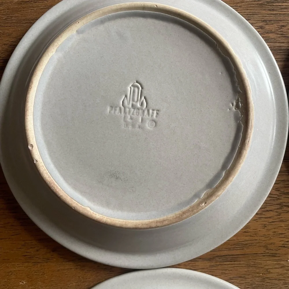 Pfaltzgraff Set of Four Cream Ceramic Dinnerware